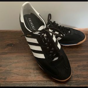 Adidas NOAH vintage running shoes, excellent condition. Primeblue. Never worn.